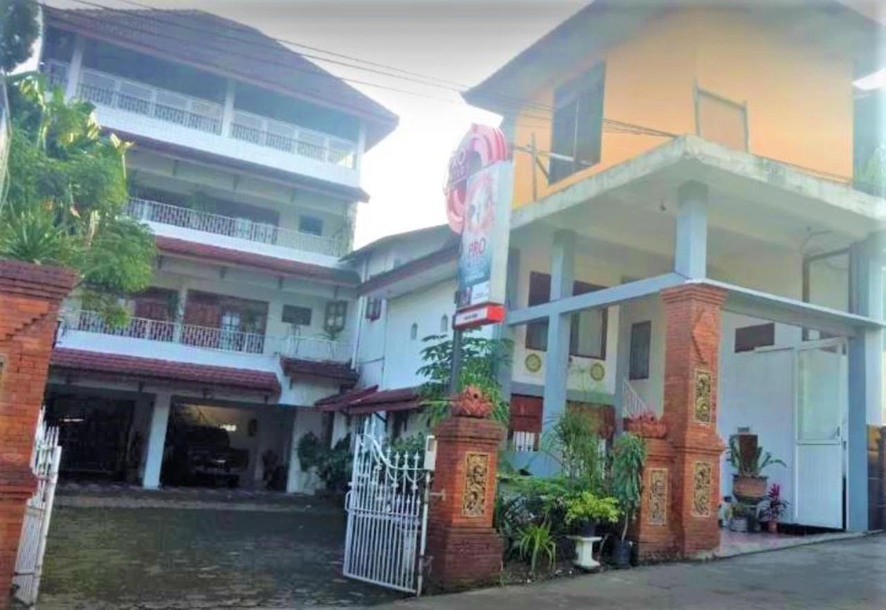 维斯马丹坎丁阿曼达酒店 Mojokerto 外观 照片