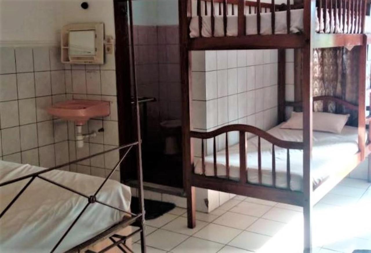 维斯马丹坎丁阿曼达酒店 Mojokerto 外观 照片