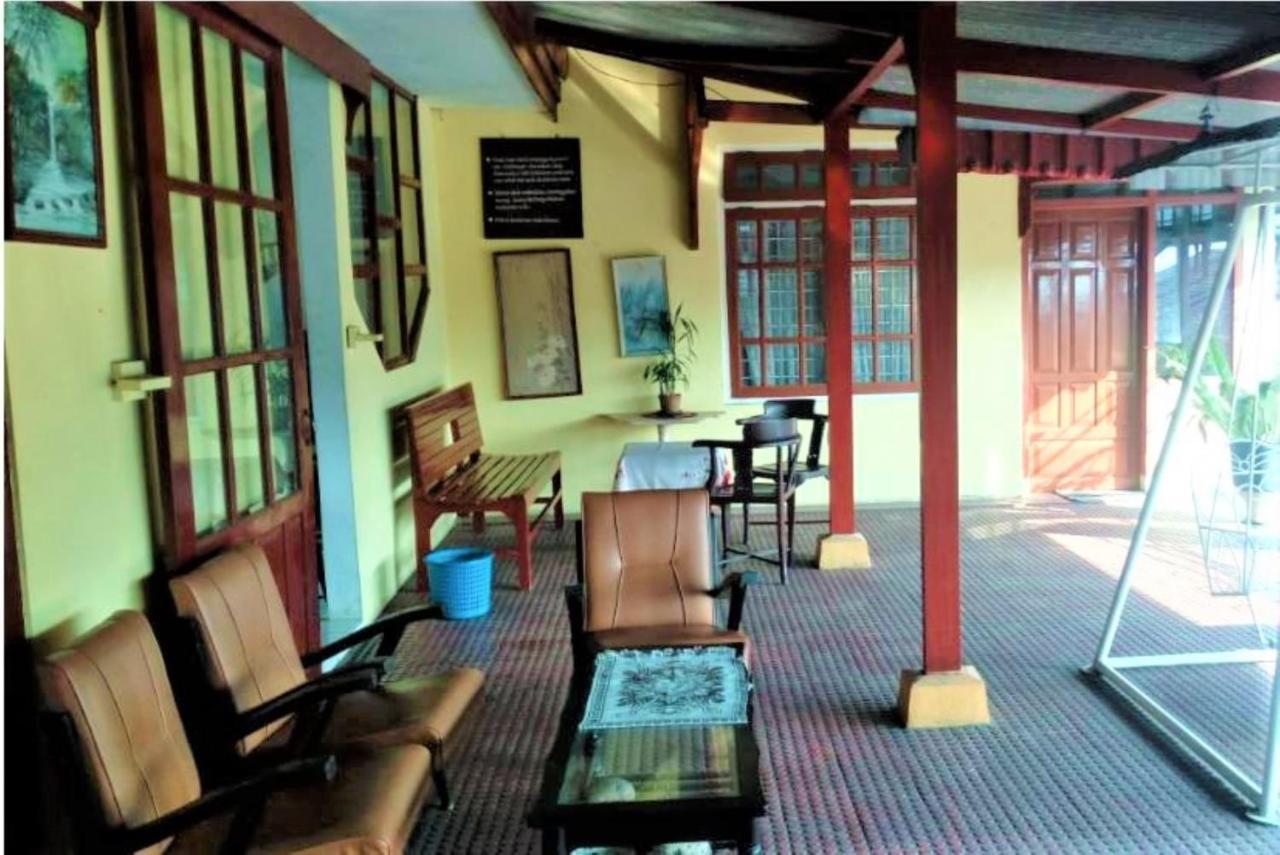 维斯马丹坎丁阿曼达酒店 Mojokerto 外观 照片