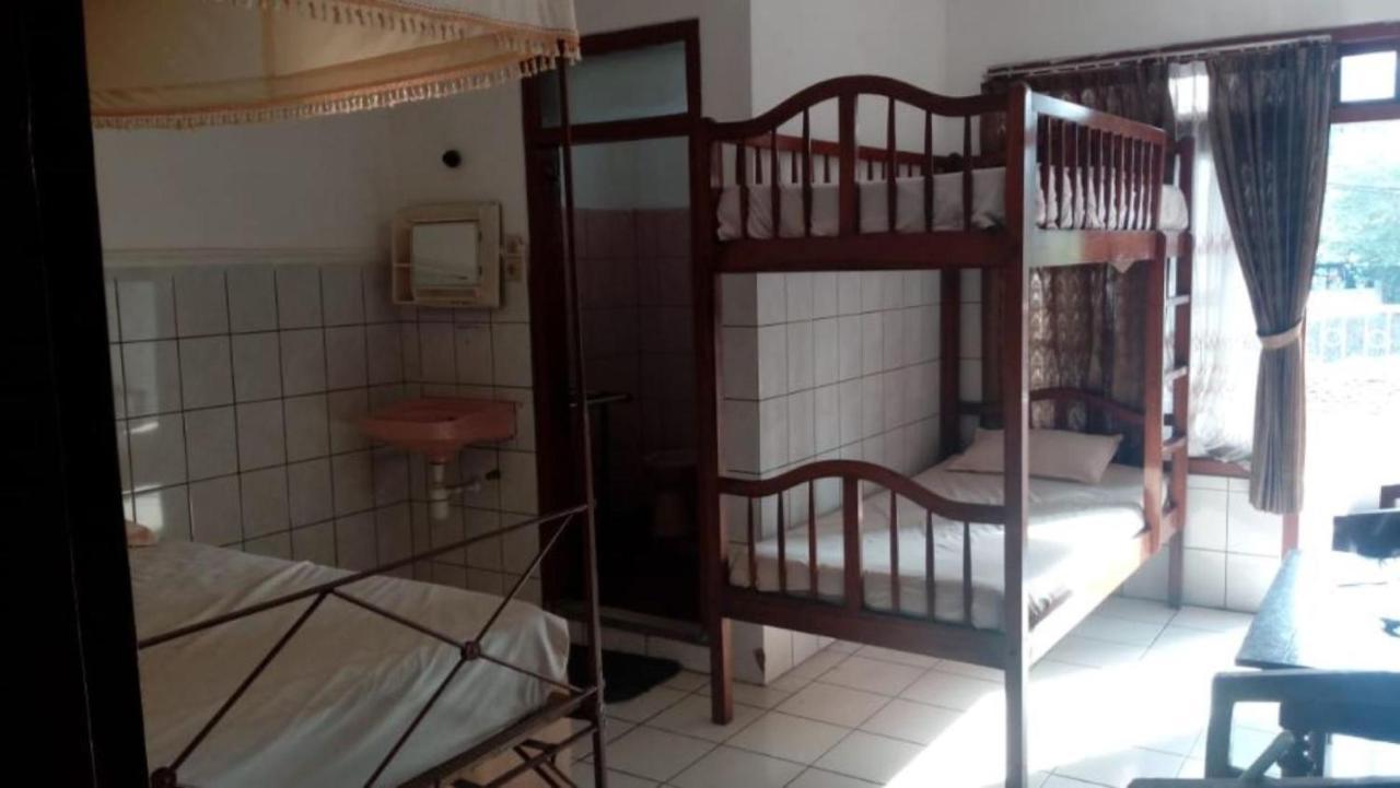 维斯马丹坎丁阿曼达酒店 Mojokerto 外观 照片