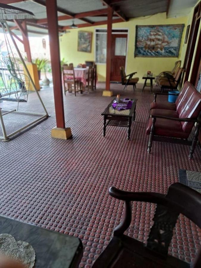 维斯马丹坎丁阿曼达酒店 Mojokerto 外观 照片